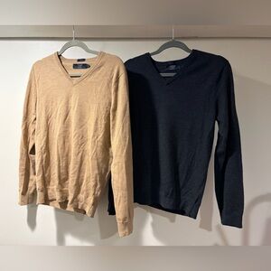 J. Crew men’s 100% merino wool v-neck sweaters size small slim
